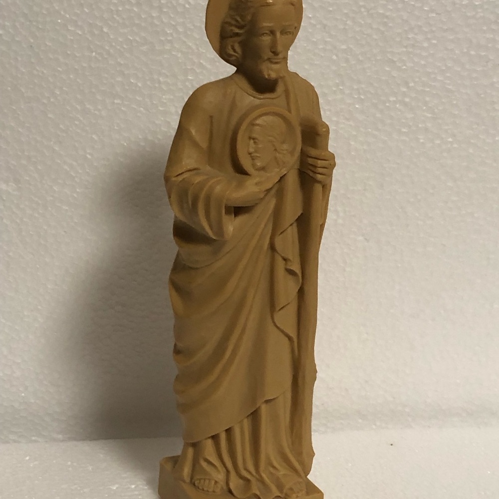 Vintage 1950’s Plastic St. Jude Thaddeus Statue Faux Carved Wood Look 8.5” Tall